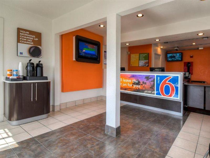 Motel 6-Escondido, Ca المظهر الخارجي الصورة