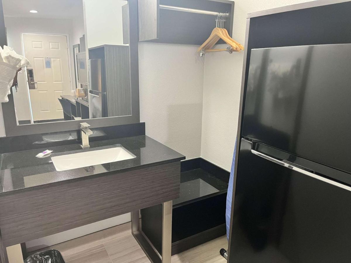 Motel 6-Escondido, Ca المظهر الخارجي الصورة