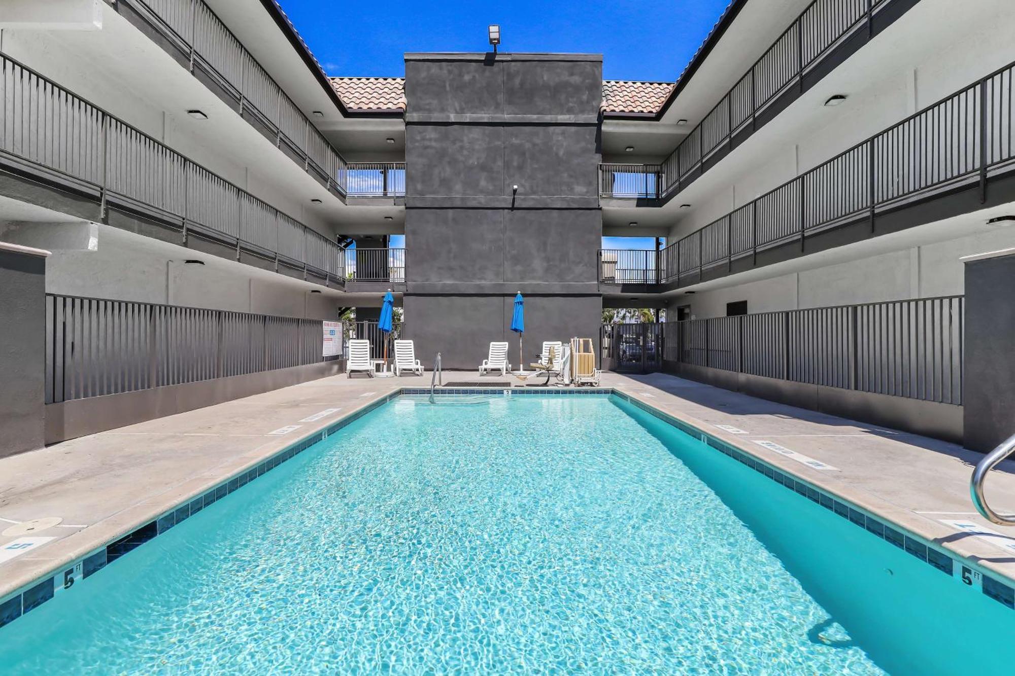 Motel 6-Escondido, Ca المظهر الخارجي الصورة