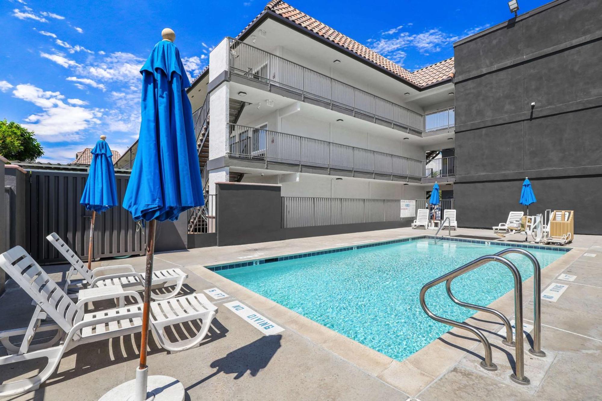 Motel 6-Escondido, Ca المظهر الخارجي الصورة